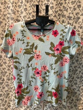 croft & barrow Sky Blue Floral Short Sleeve Tee with Pink Blooms